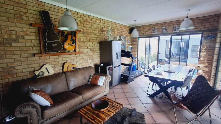 3 Bedroom Property for Sale in Vaalpark Free State